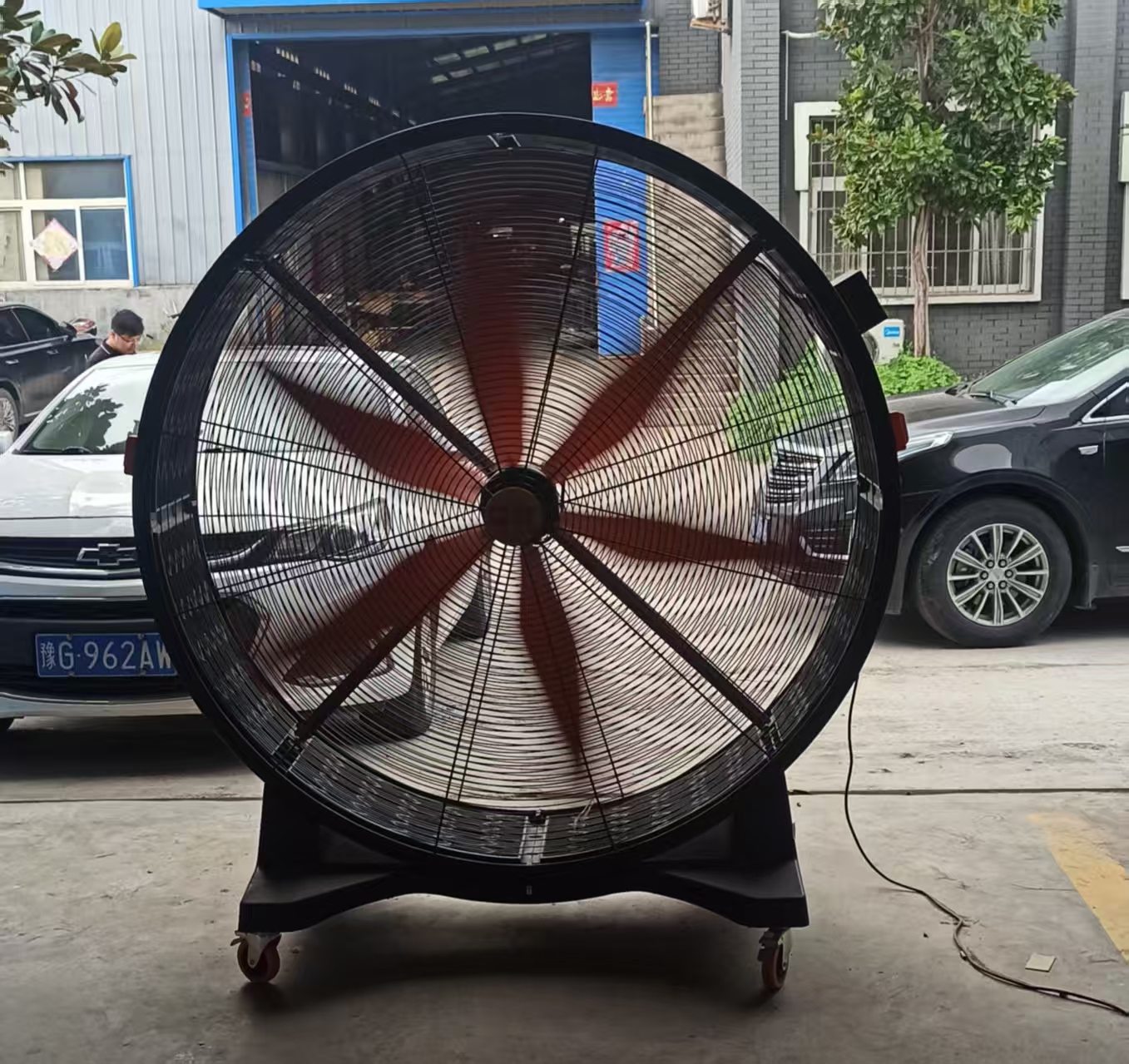 戰(zhàn)高溫，送清涼